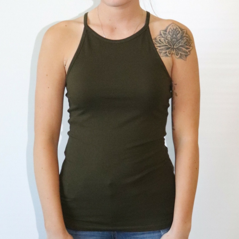 HIGH NECK CAMI -  Free gel petals